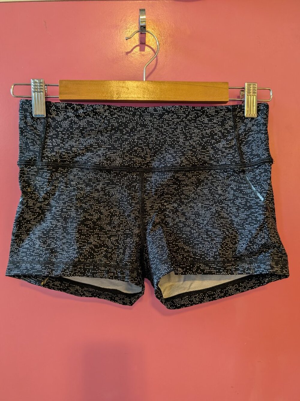 Lululemon Black Speckle Print Running Shorts | Zip Pockets | Size 6